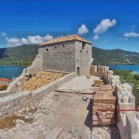 Holiday In Ston/peljesac 37221 ストン